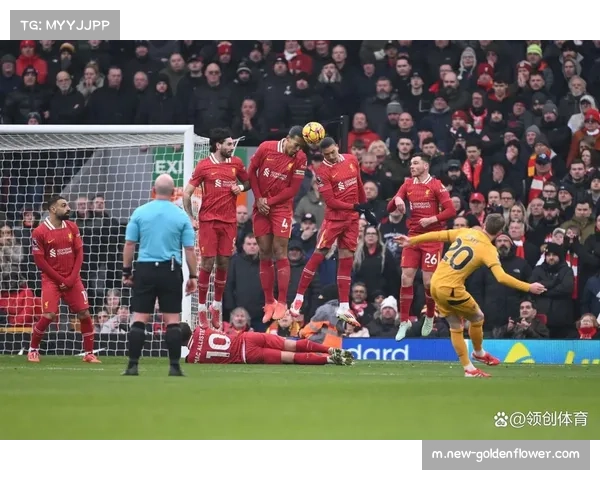 利物浦三天内完成战术革命 斯洛特弃用格拉芬贝赫破解狼队逼抢